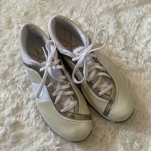 Woman’s Nike Turf Shoes size 9.5